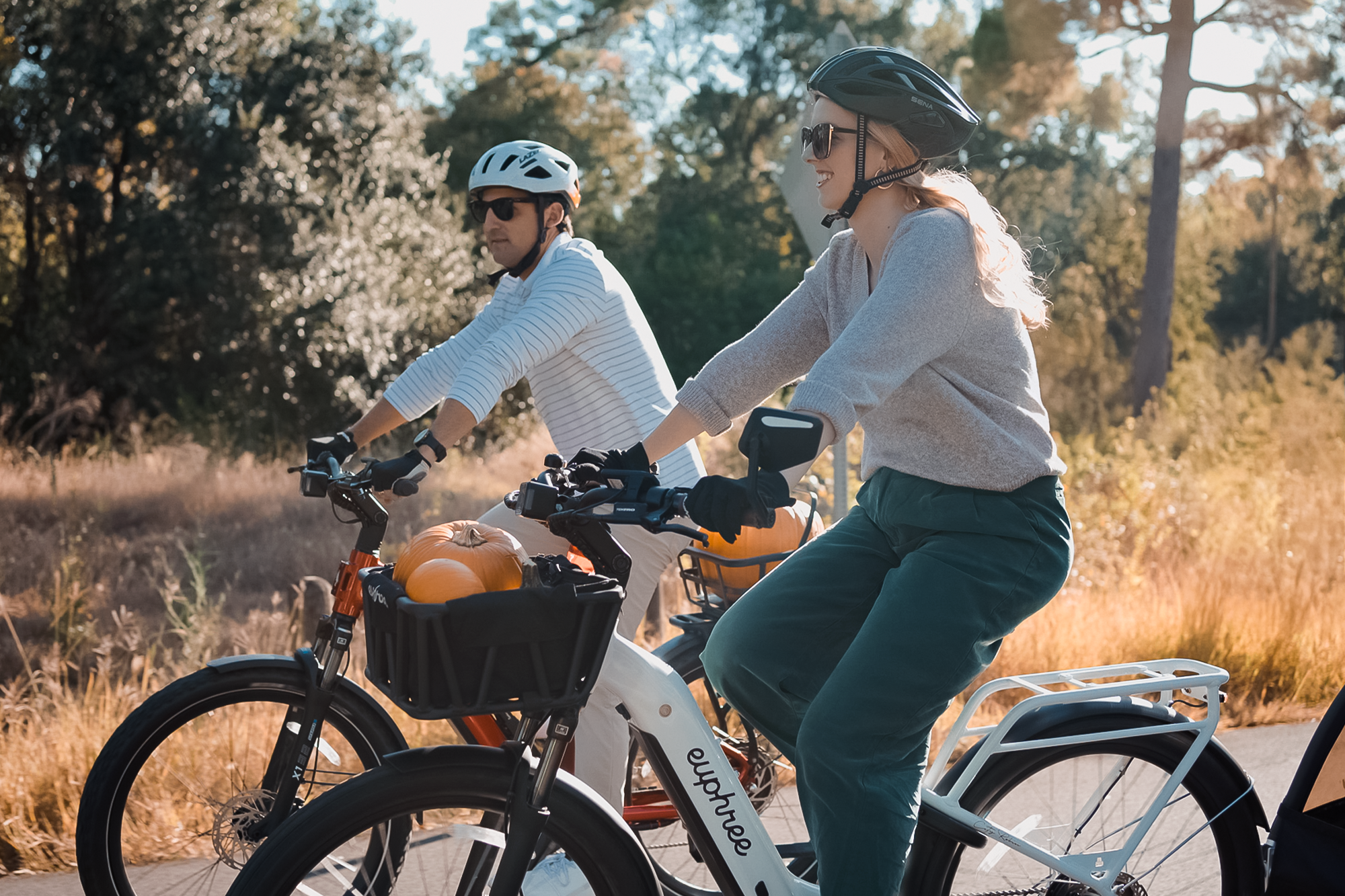 Euphree bike mirror mounted on left handlebar of Euphree electric bike, improving rider visibility and safety.